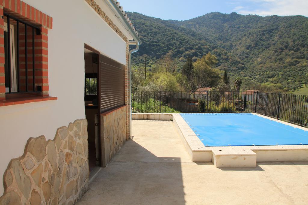 Hostal La Fuente De El Nacimiento Benamahoma Exterior foto