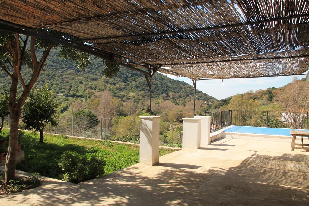 Hostal La Fuente De El Nacimiento Benamahoma Exterior foto